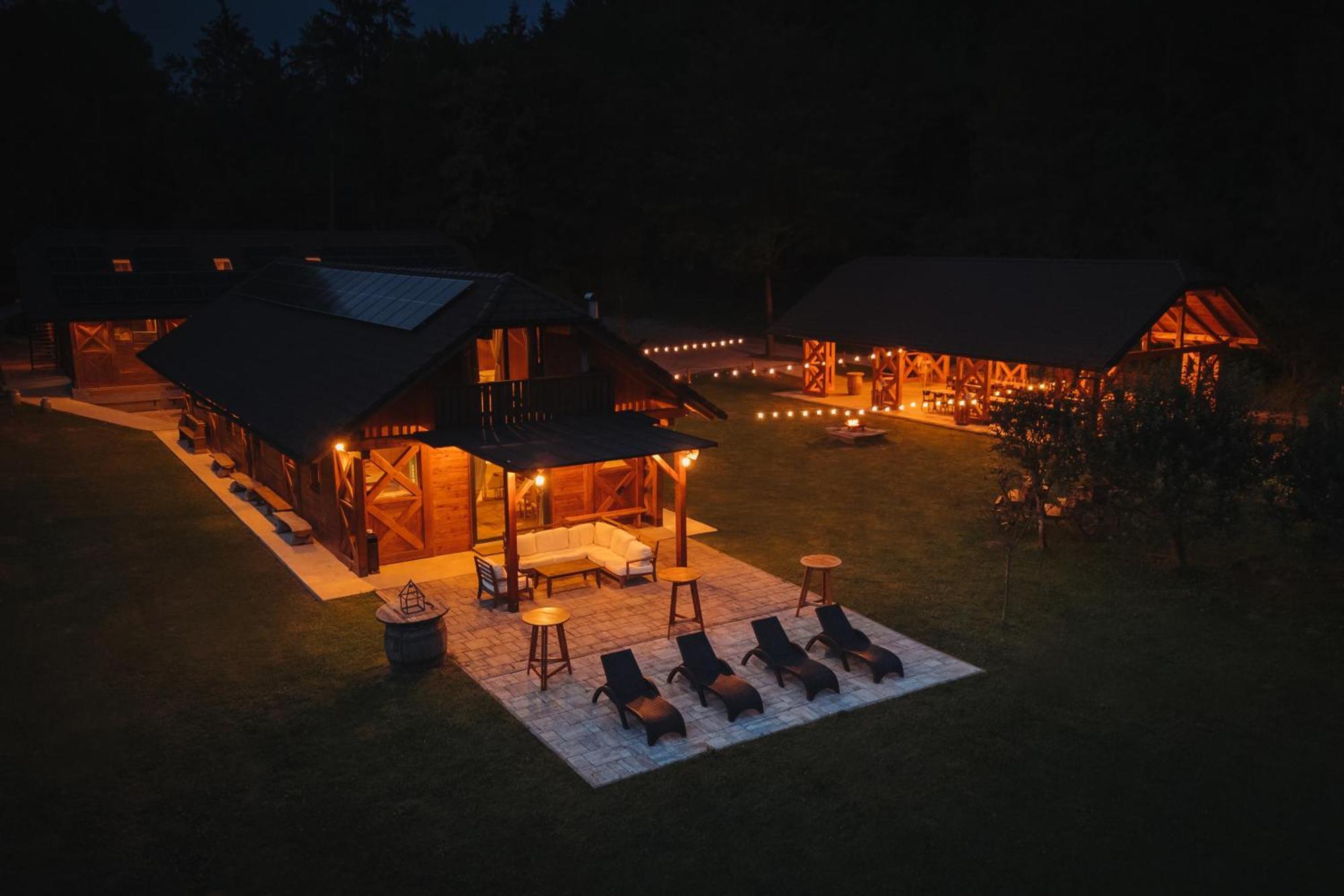 Ranc Mackadam Ranch Mackadam Villa Trzic Exterior photo